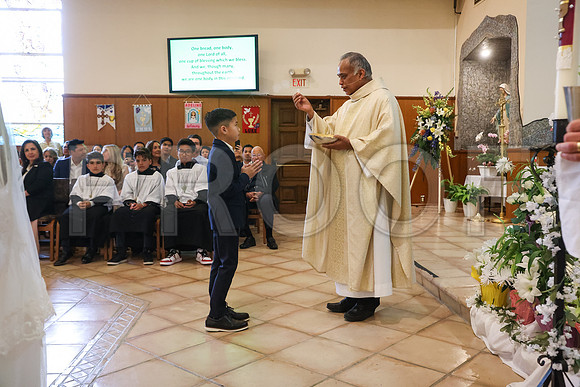 SFX_1stCommunion_5676_05-04-24