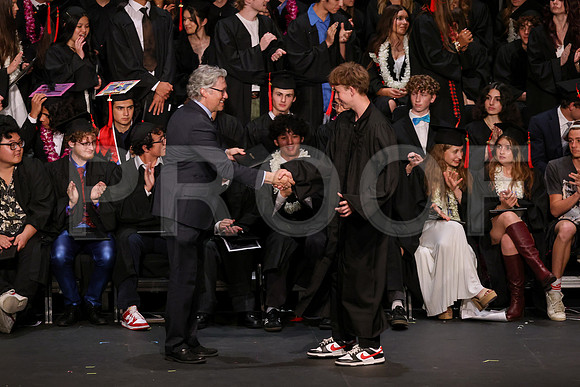 7084_OakwoodGrad2024_B
