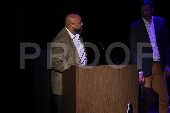 6928_OakwoodGrad2024_B