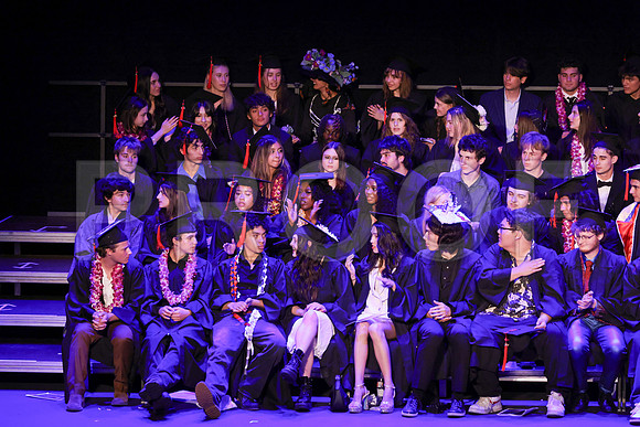 6882_OakwoodGrad2024_B