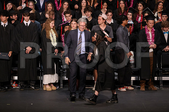 6970_OakwoodGrad2024_B