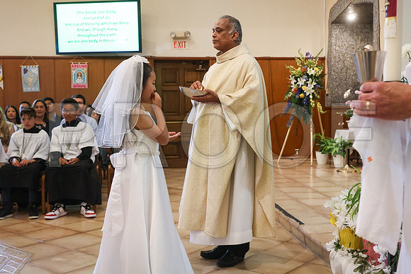 SFX_1stCommunion_5689_05-04-24