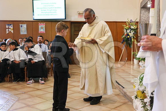 SFX_1stCommunion_5663_05-04-24