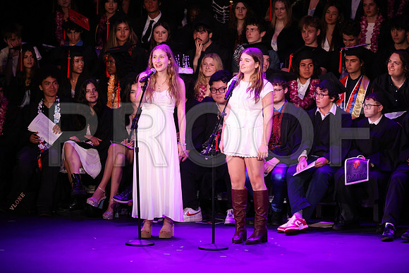 6440_OakwoodGrad2024_B