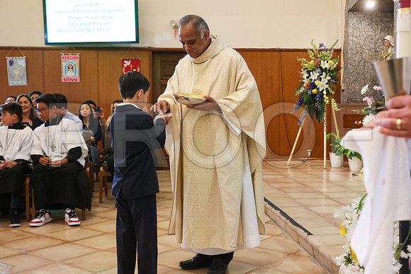 SFX_1stCommunion_5628_05-04-24