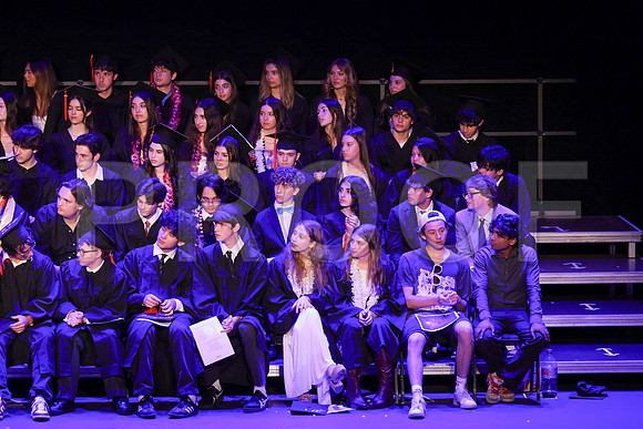 6878_OakwoodGrad2024_B