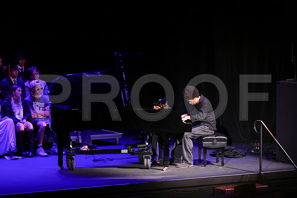 6796_OakwoodGrad2024_B