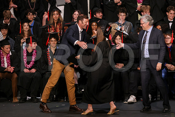 7142_OakwoodGrad2024_B
