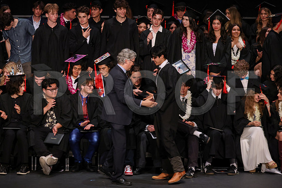 7054_OakwoodGrad2024_B