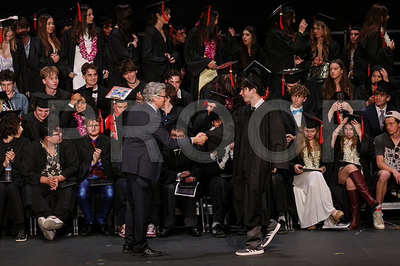 7111_OakwoodGrad2024_B