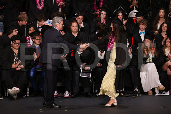 7127_OakwoodGrad2024_B