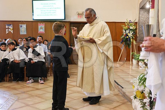 SFX_1stCommunion_5662_05-04-24
