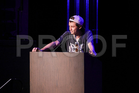 6645_OakwoodGrad2024_B