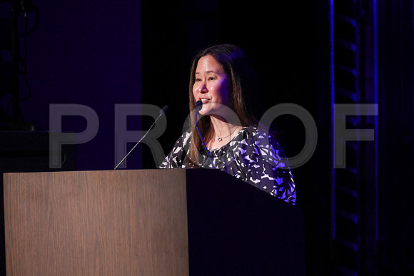 6676_OakwoodGrad2024_B