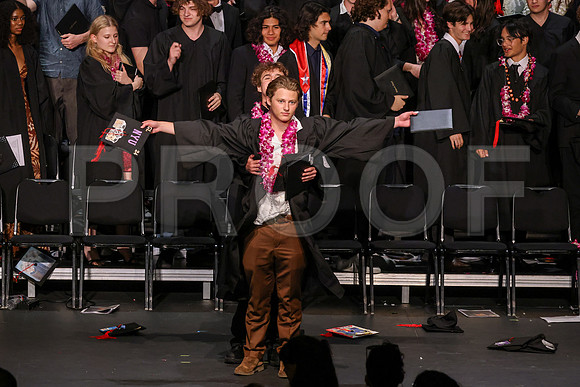7243_OakwoodGrad2024_B