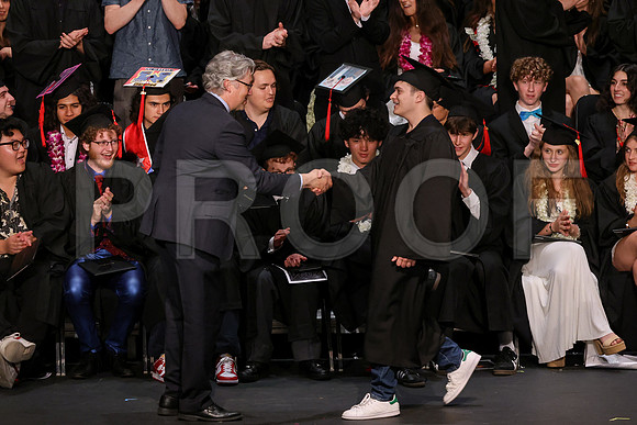 7063_OakwoodGrad2024_B
