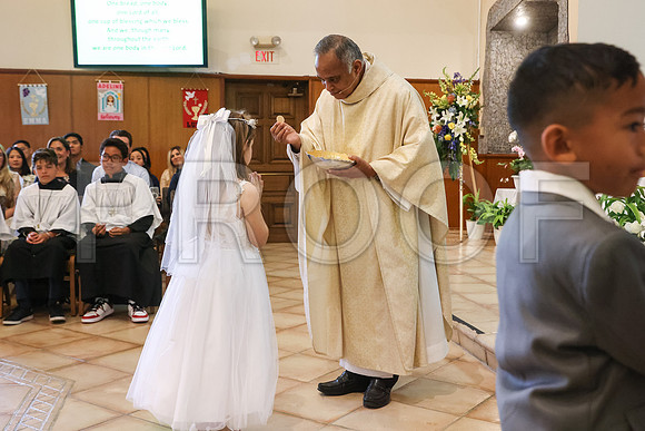 SFX_1stCommunion_5592_05-04-24