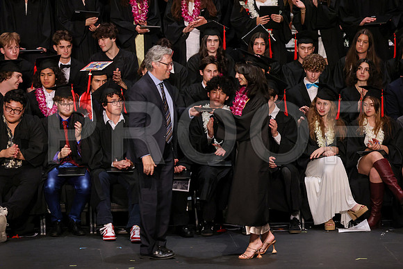 7158_OakwoodGrad2024_B