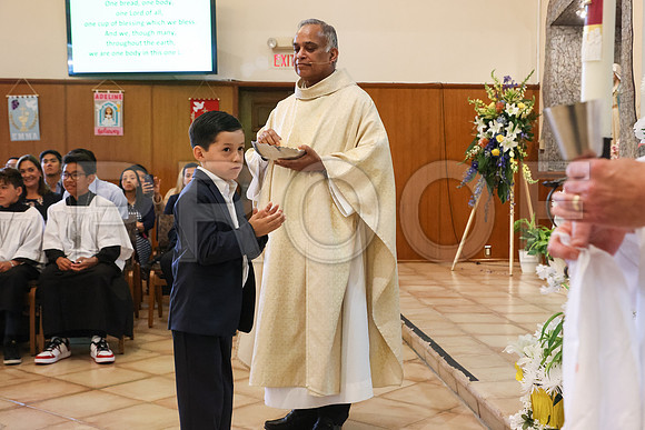 SFX_1stCommunion_5629_05-04-24