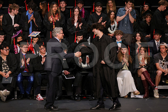 7076_OakwoodGrad2024_B