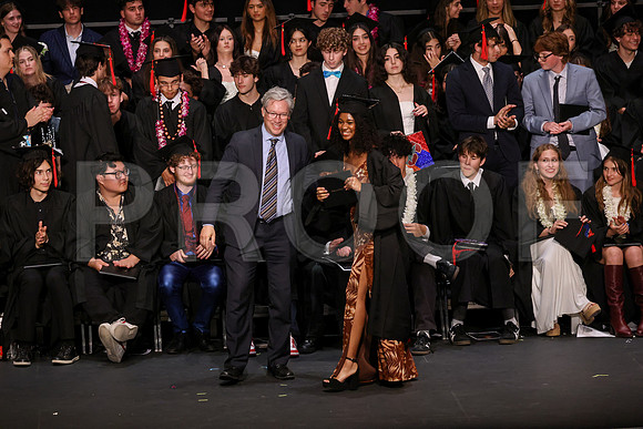 7027_OakwoodGrad2024_B