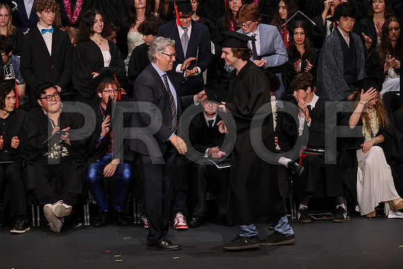 7017_OakwoodGrad2024_B
