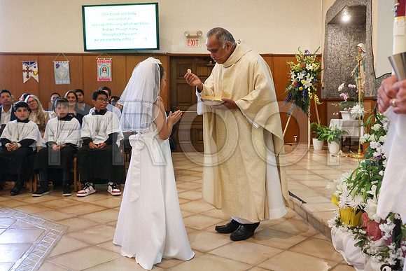 SFX_1stCommunion_5686_05-04-24