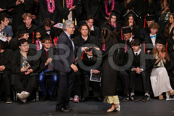 7128_OakwoodGrad2024_B