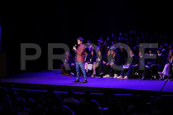 6720_OakwoodGrad2024_B