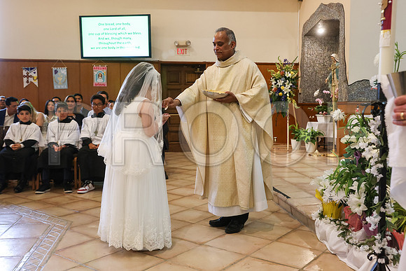 SFX_1stCommunion_5671_05-04-24