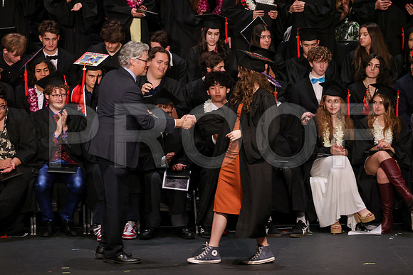 7146_OakwoodGrad2024_B