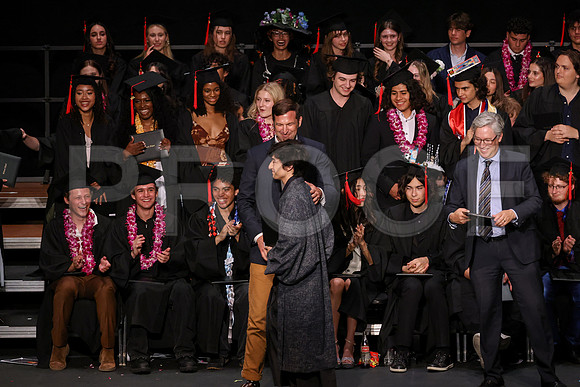 7052_OakwoodGrad2024_B