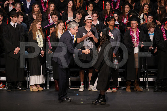 6969_OakwoodGrad2024_B