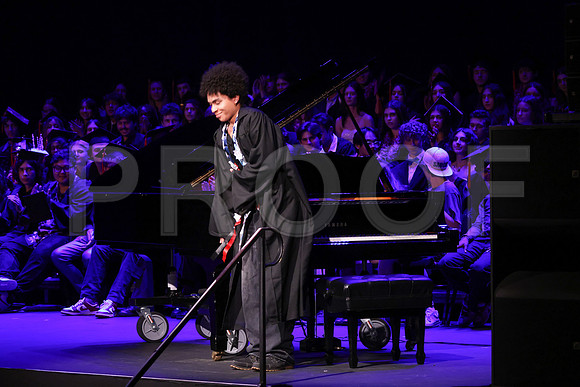 6775_OakwoodGrad2024_B