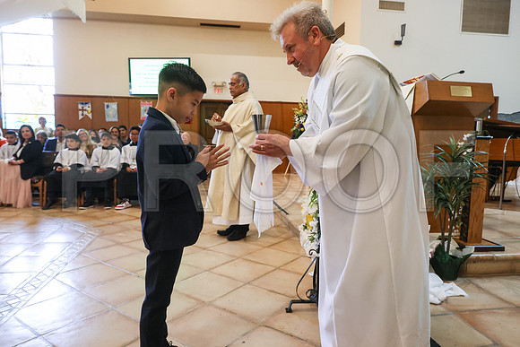SFX_1stCommunion_5683_05-04-24