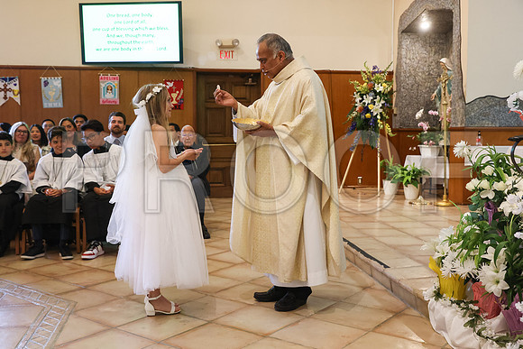 SFX_1stCommunion_5640_05-04-24