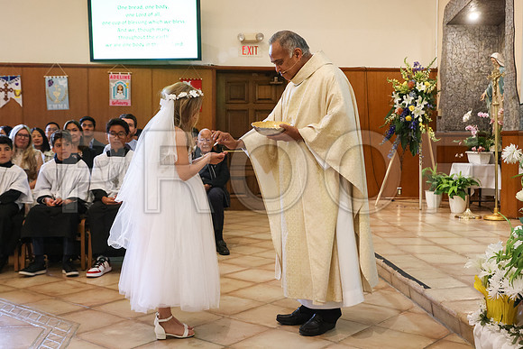 SFX_1stCommunion_5642_05-04-24
