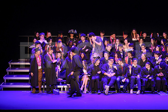 6816_OakwoodGrad2024_B