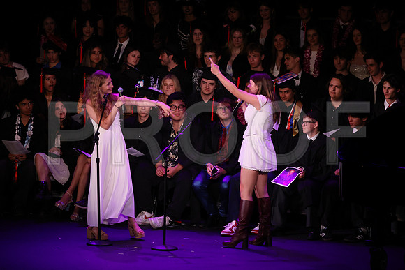 6471_OakwoodGrad2024_B
