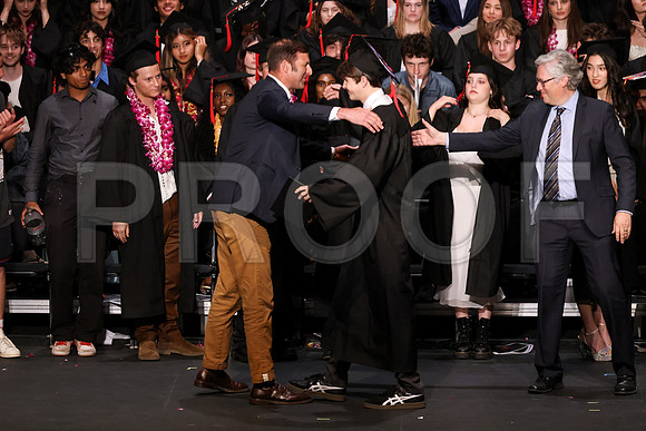 6945_OakwoodGrad2024_B