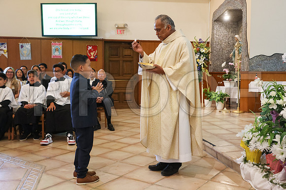 SFX_1stCommunion_5599_05-04-24