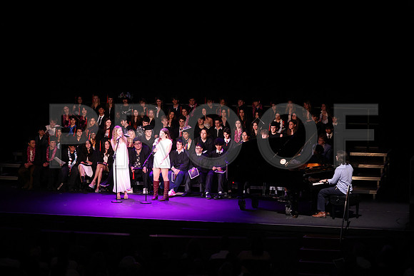 6448_OakwoodGrad2024_B