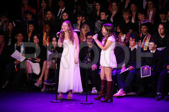 6442_OakwoodGrad2024_B