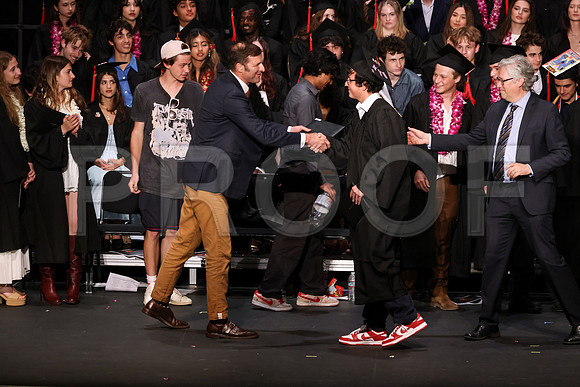 6954_OakwoodGrad2024_B