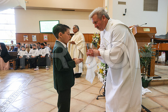 SFX_1stCommunion_5698_05-04-24