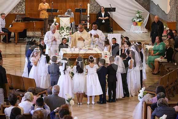SFX_1stCommunion_5551_05-04-24
