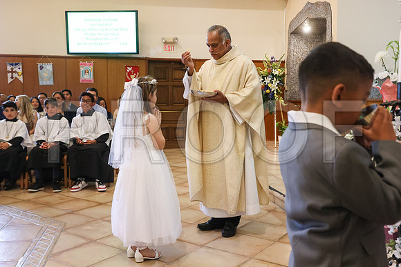 SFX_1stCommunion_5591_05-04-24