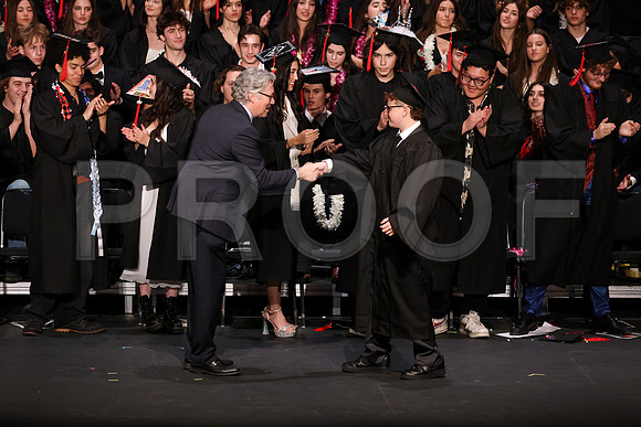 6949_OakwoodGrad2024_B