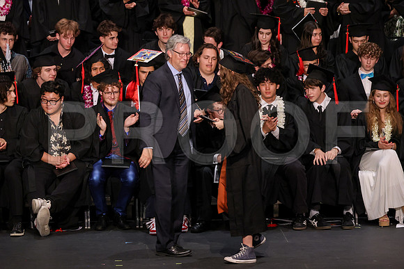 7147_OakwoodGrad2024_B