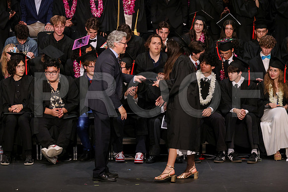 7125_OakwoodGrad2024_B